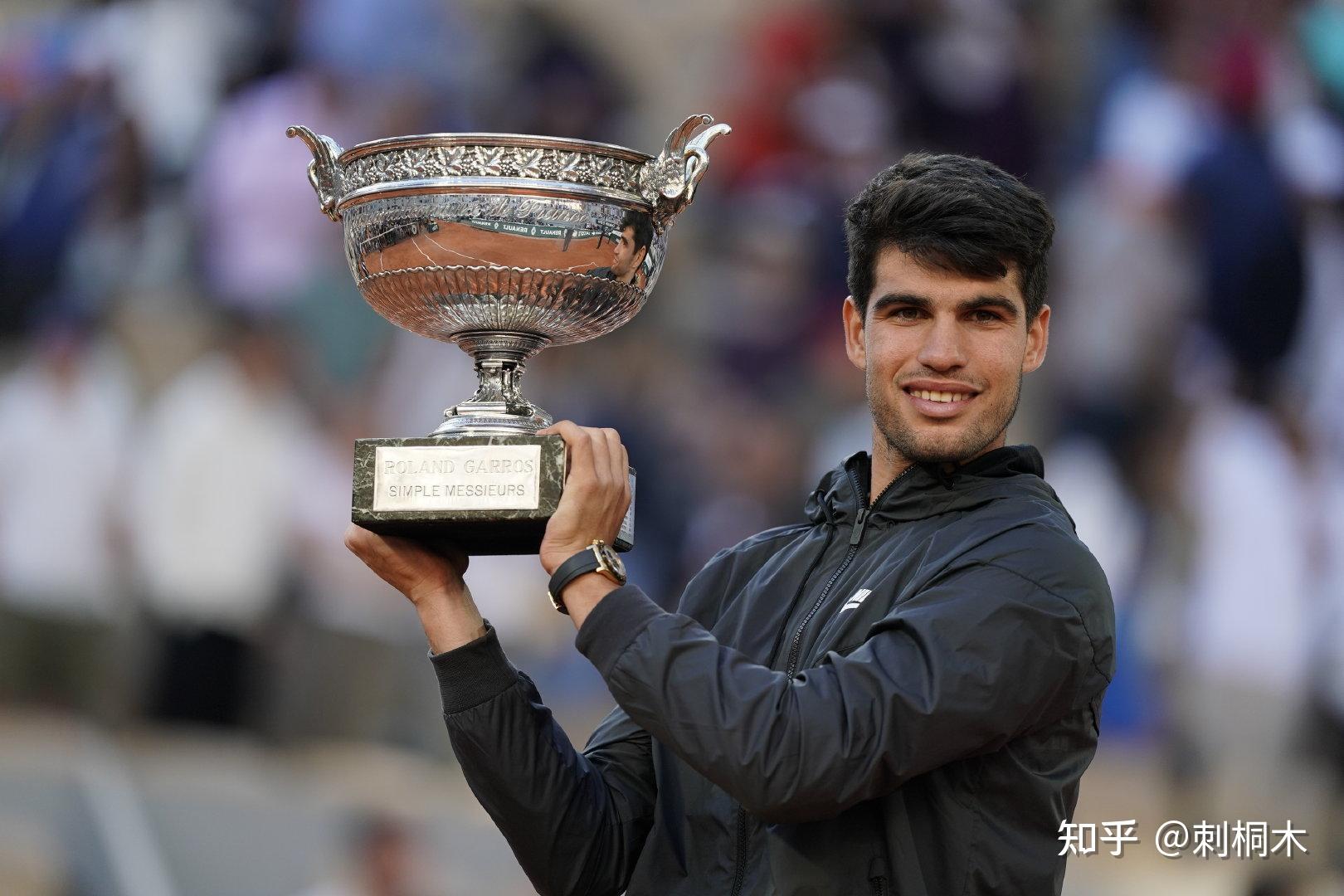 文与佩古拉 文与佩古拉