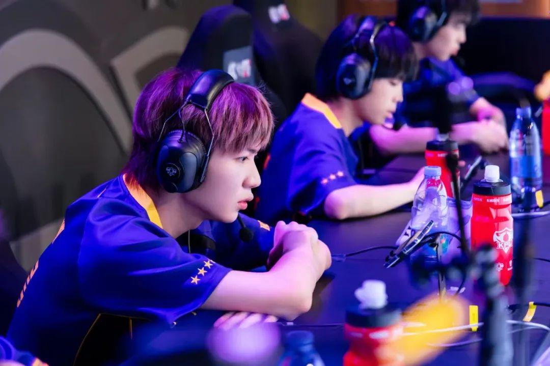 出持球与无 出持球与无